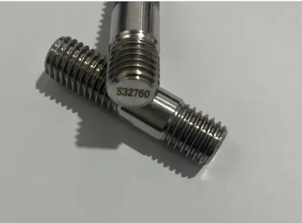Double end stud bolt